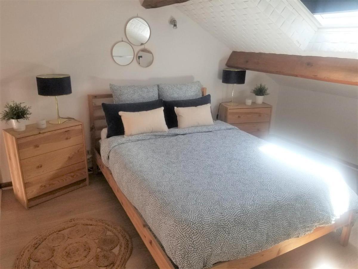 Duplex A La Gare Du Mans Bed & Breakfast Le Mans Bagian luar foto