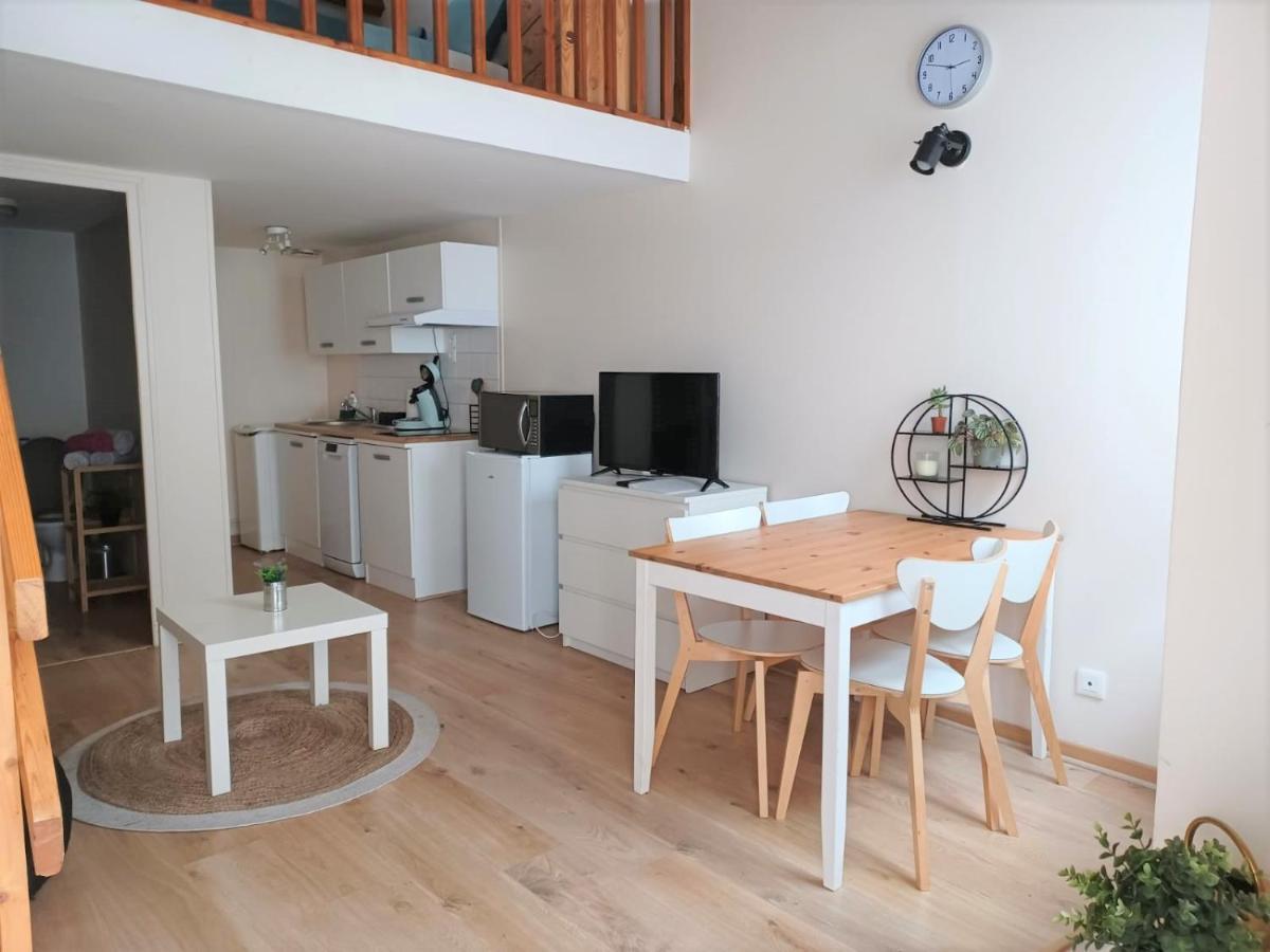 Duplex A La Gare Du Mans Bed & Breakfast Le Mans Bagian luar foto